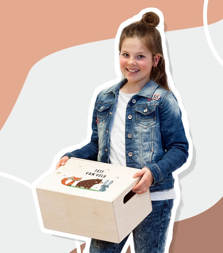 Girl with wooden storage box printed with name and cute animal print